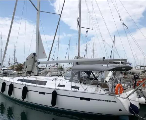 Bavaria Cruiser 51 Guarda Che Luna — Sailing Yacht Charter