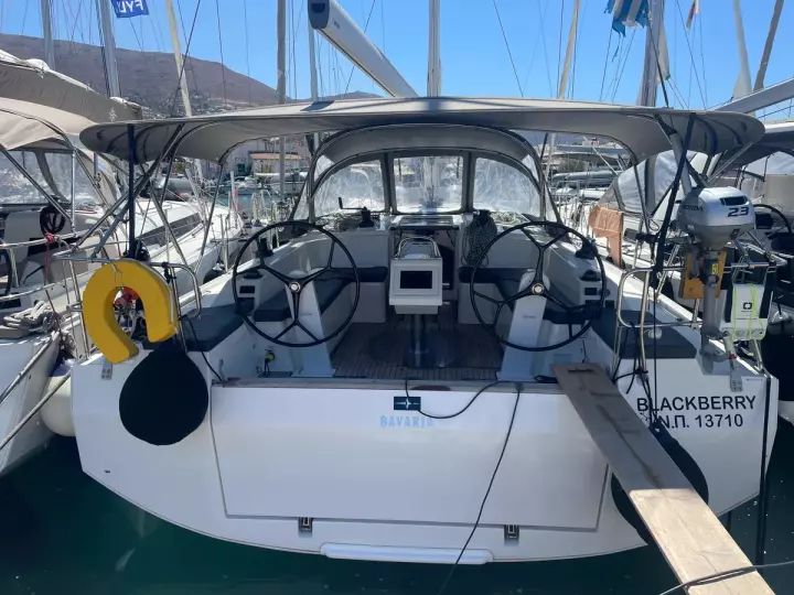 Bavaria C42 Blackberry — Sailing Yacht Charter