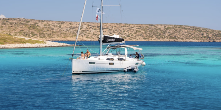 Beneteau Oceanis 41.1 Salt Shaker — Sailing Yacht Charter