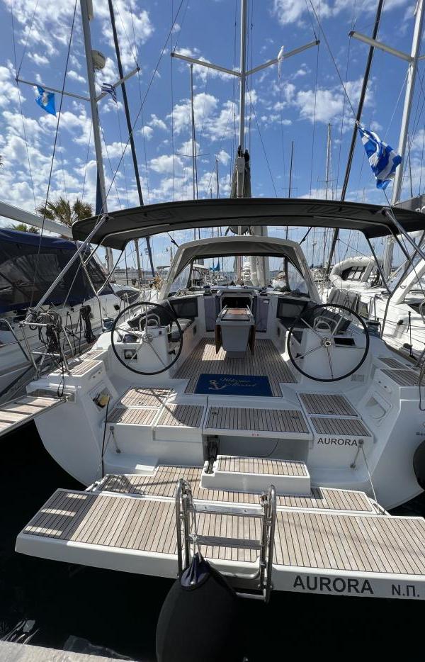 Beneteau Oceanis 45 Aurora — Sailing Yacht Charter