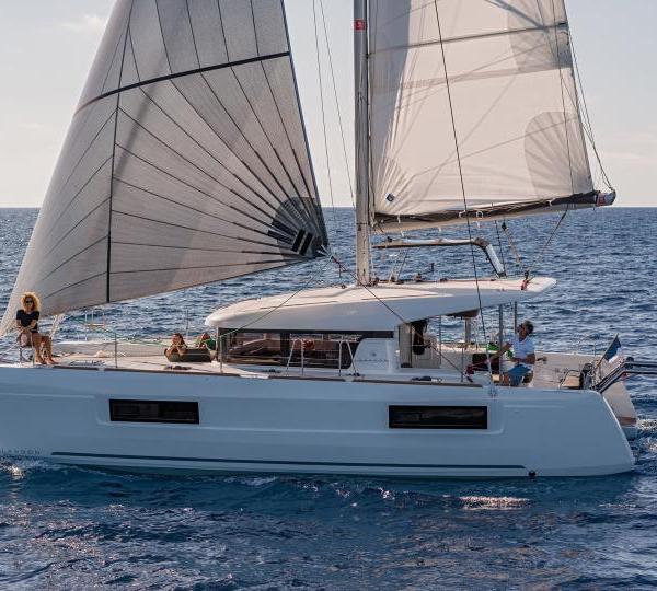 Lagoon 40 Ioli II — Catamaran Charter