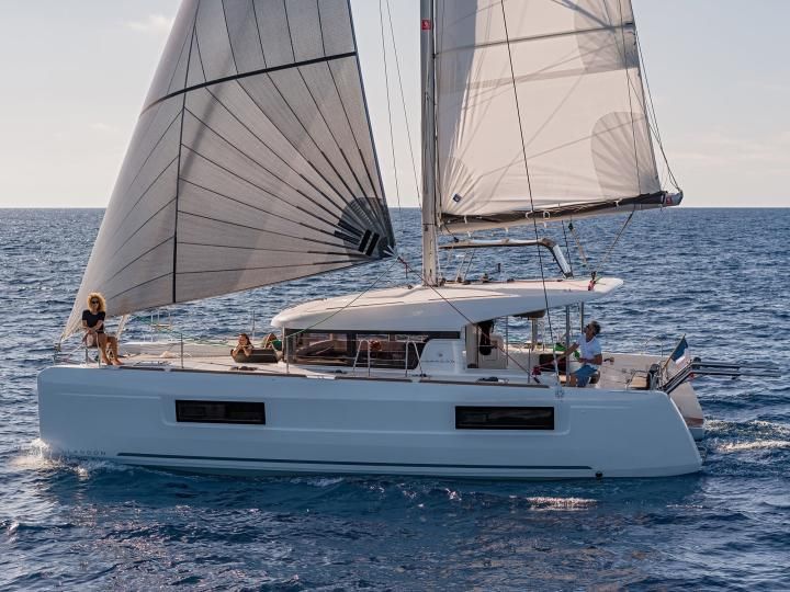 Lagoon 40 Ioli II — Catamaran Charter