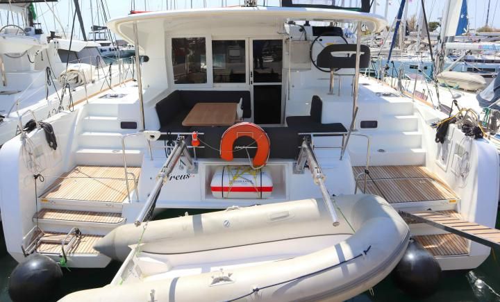 Lagoon 40 Nereus — Catamaran Charter