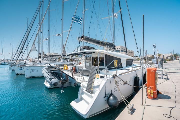 Lagoon 400 S2 Utopia — Catamaran Charter