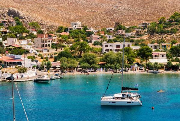 Lagoon 42 Blade — Catamaran Charter