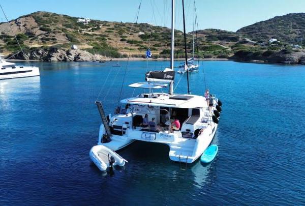Lagoon 42 Petalida — Catamaran Charter