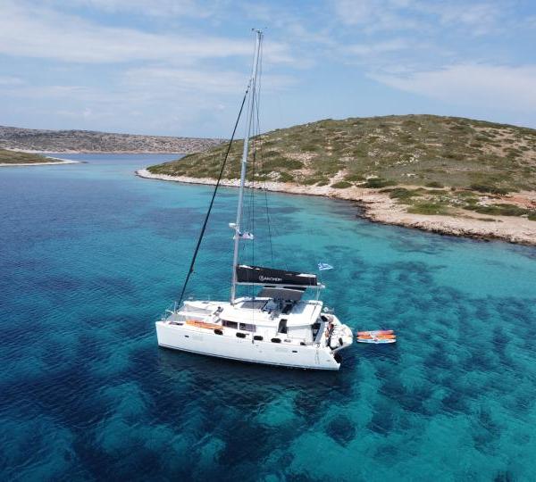 Lagoon 450 Flybridge Cinzia — Catamaran Charter