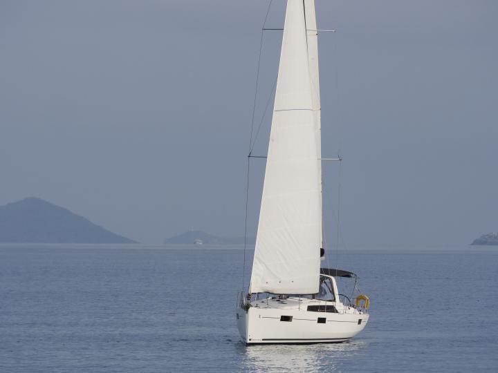 Oceanis 41.1 Nafsika — Sailing Yacht Charter
