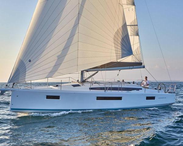Sun Odyssey 410 Evelina — Sailing Yacht Charter