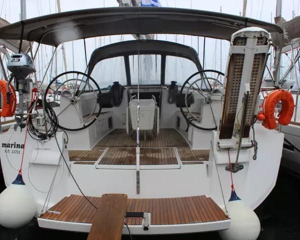 Sun Odyssey 519 Marina — Sailing Yacht Charter