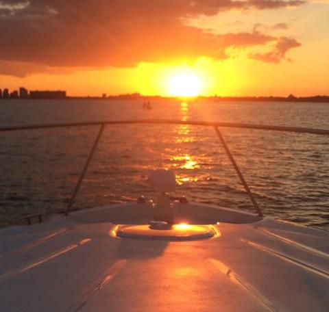 Golden Hour Yacht Experience — Semi-Private — photo 3