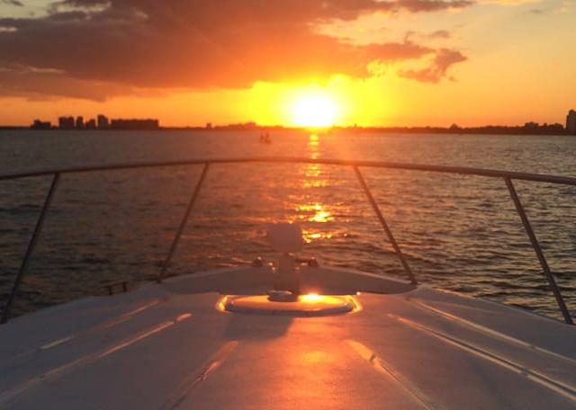 Golden Hour Yacht Experience — Semi-Private — photo 3