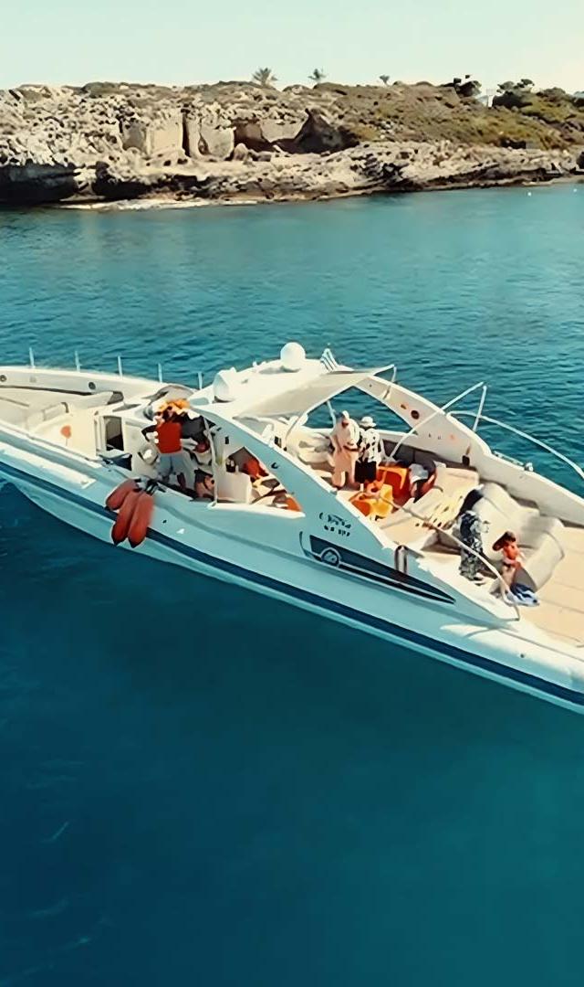 Half-Day Private Cruise (4 Hours) — Phantom Power Rib — photo 3