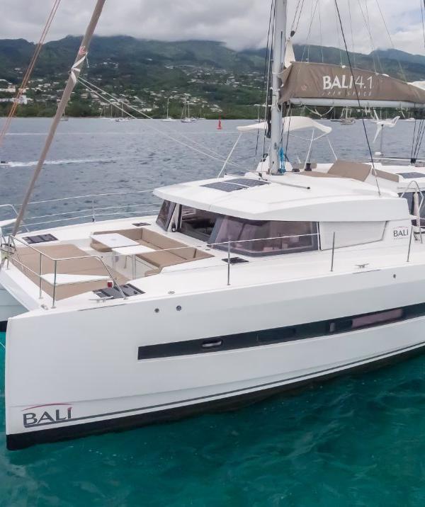 Sailing Catamaran FREEDOM — Private Charter
